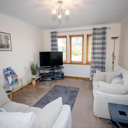 Modern 2 Bedroom Semi Detached House With Own Private Driveway Inverness Eksteriør billede