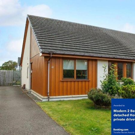 Modern 2 Bedroom Semi Detached House With Own Private Driveway Inverness Eksteriør billede