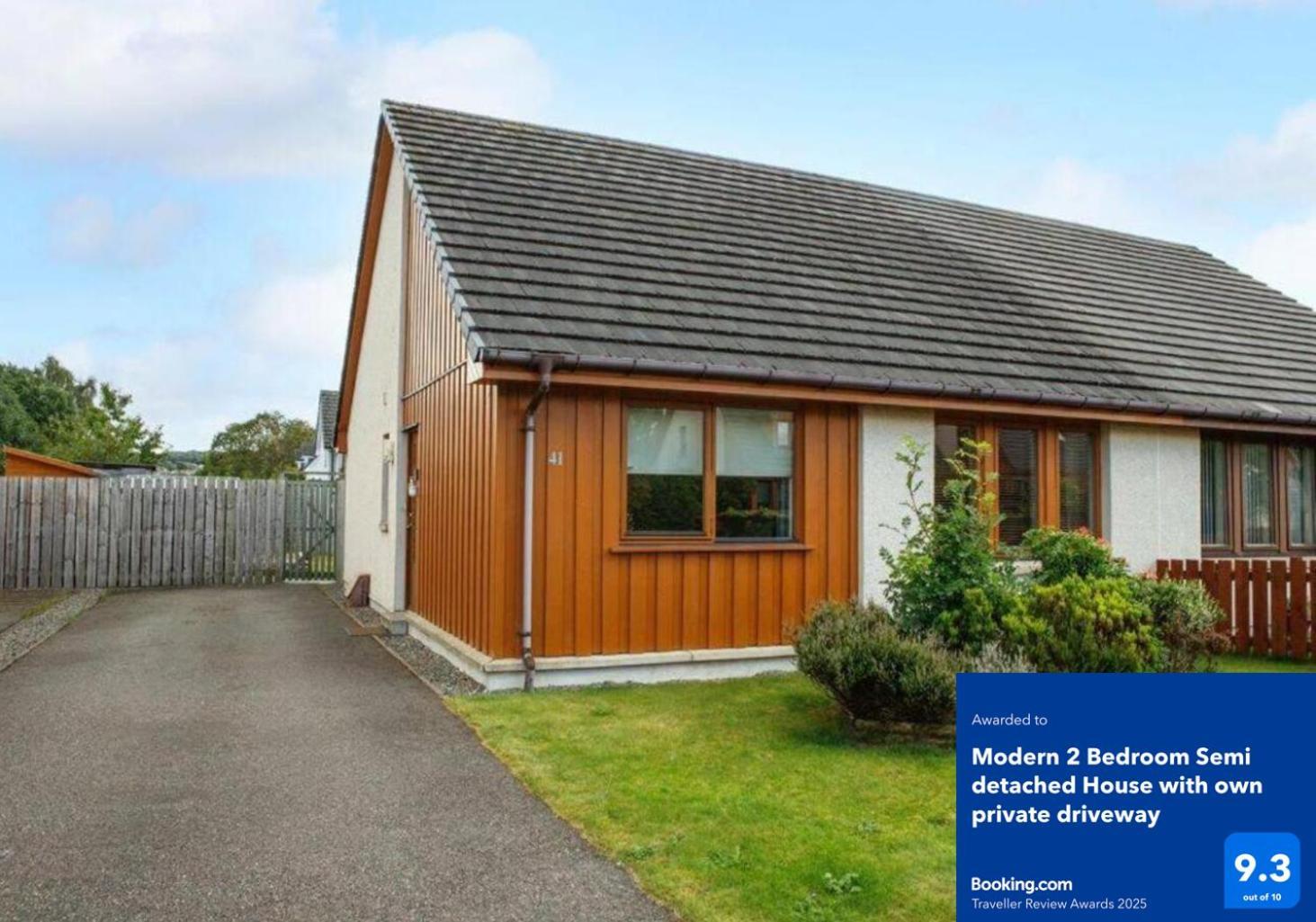 Modern 2 Bedroom Semi Detached House With Own Private Driveway Inverness Eksteriør billede